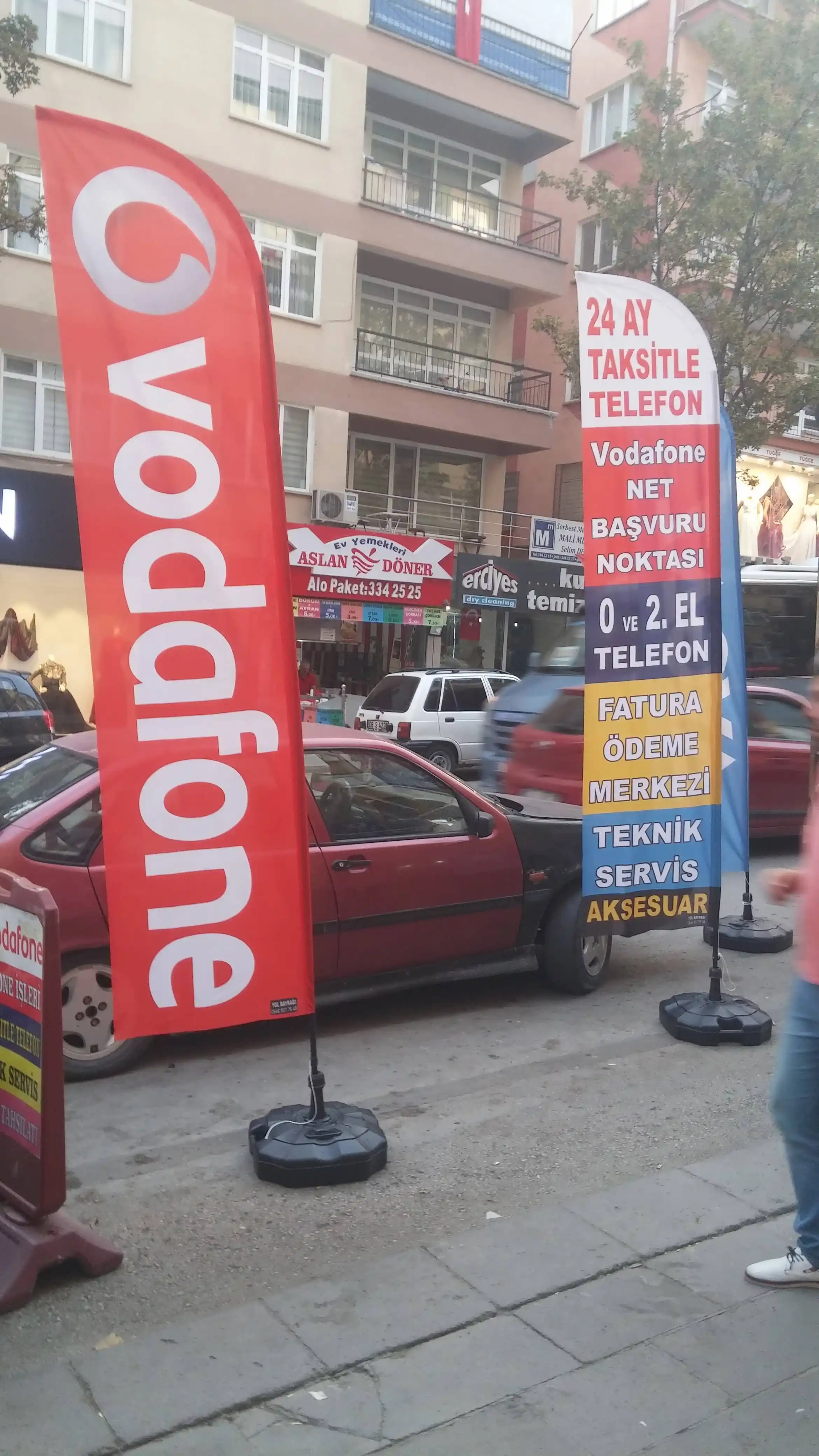 Cep Telefoncu Yelken Bayrağı-14