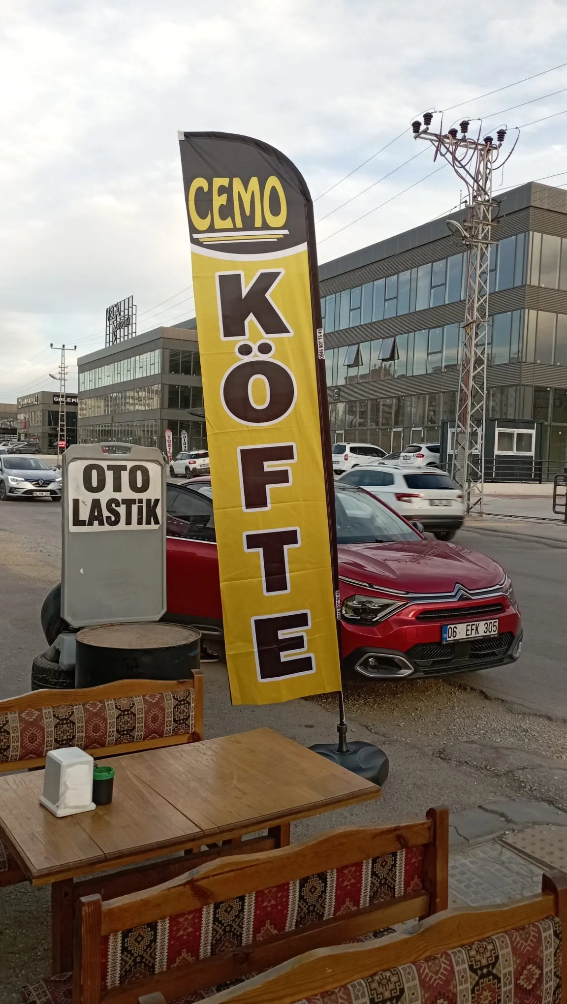 Köfteci Yelken Bayrağı-13